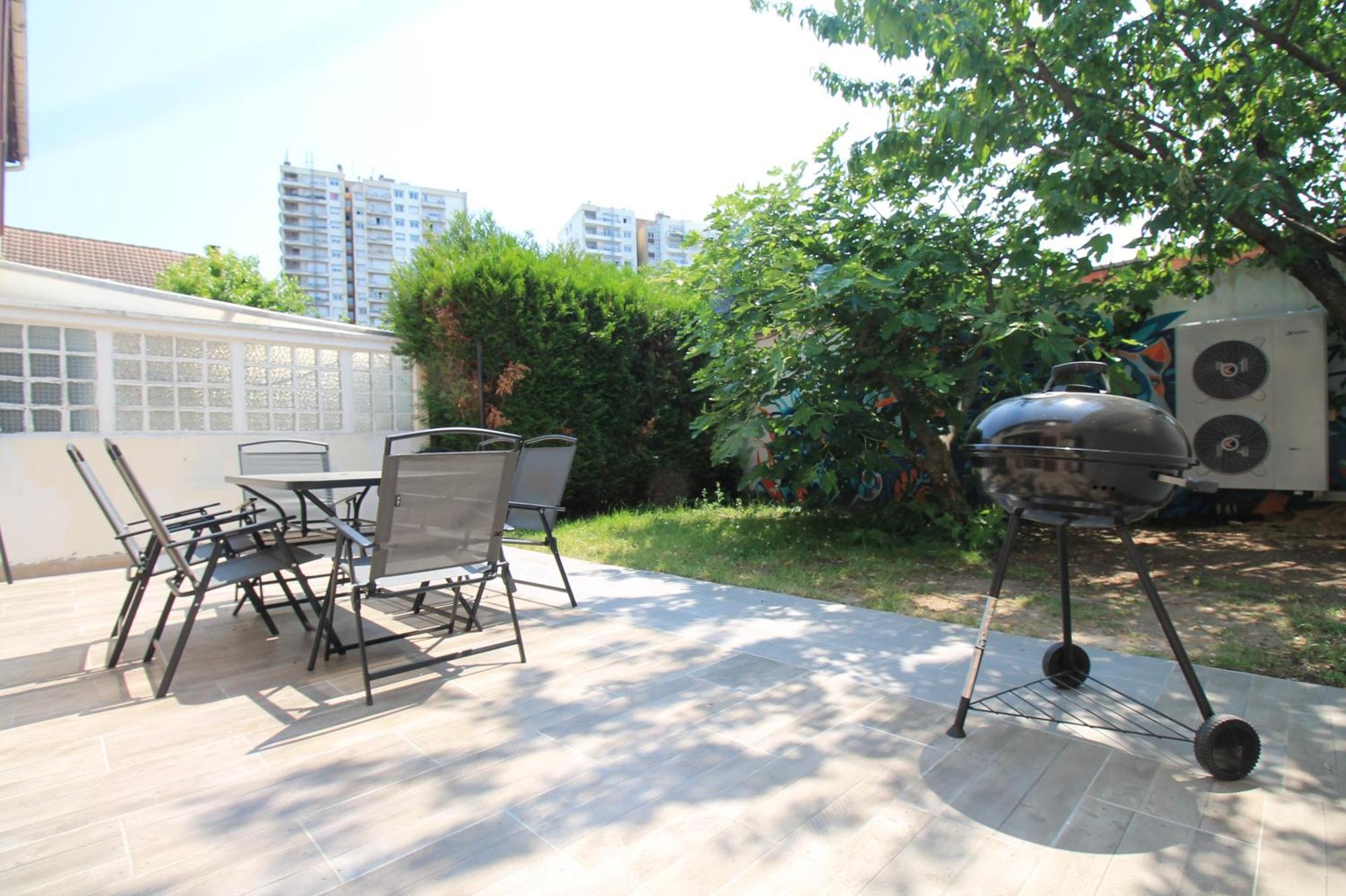Parking Prive Gratuit - 15Mn Paris - Gare A Pied En 5Mn - Tout Equipee - Terrasse - Jardin - Stade De France - Casino D'Enghien - Hippodrome, Universite Épinay-sur-Seine Extérieur photo